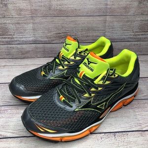 Mizuno Wave Enigma 6 Mens Running Shoes